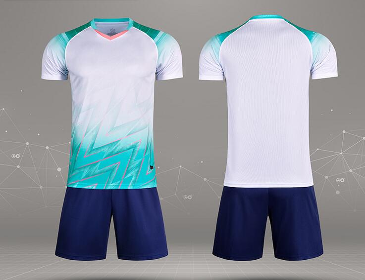 Men's short-sleeved sports kit - Image 2